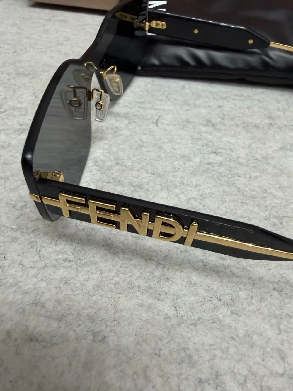 Fendi sunglasses sale unisex
